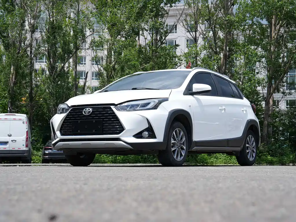 Toyota Yaris L 2022