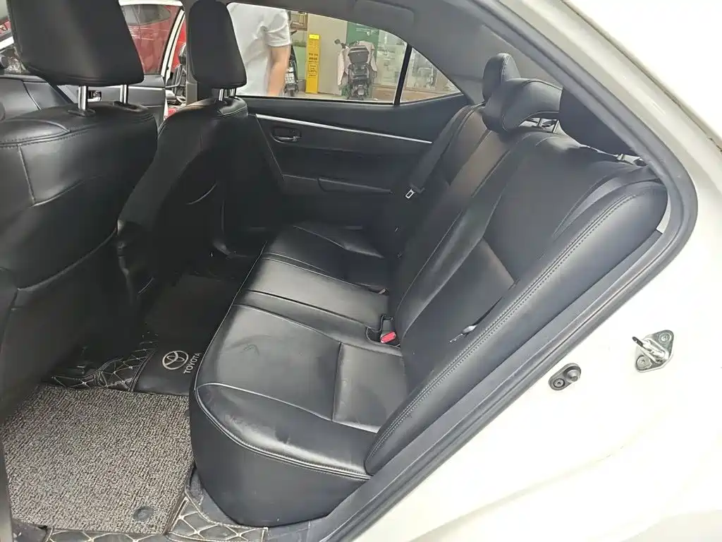 Toyota Corolla 2019 — фото 18
