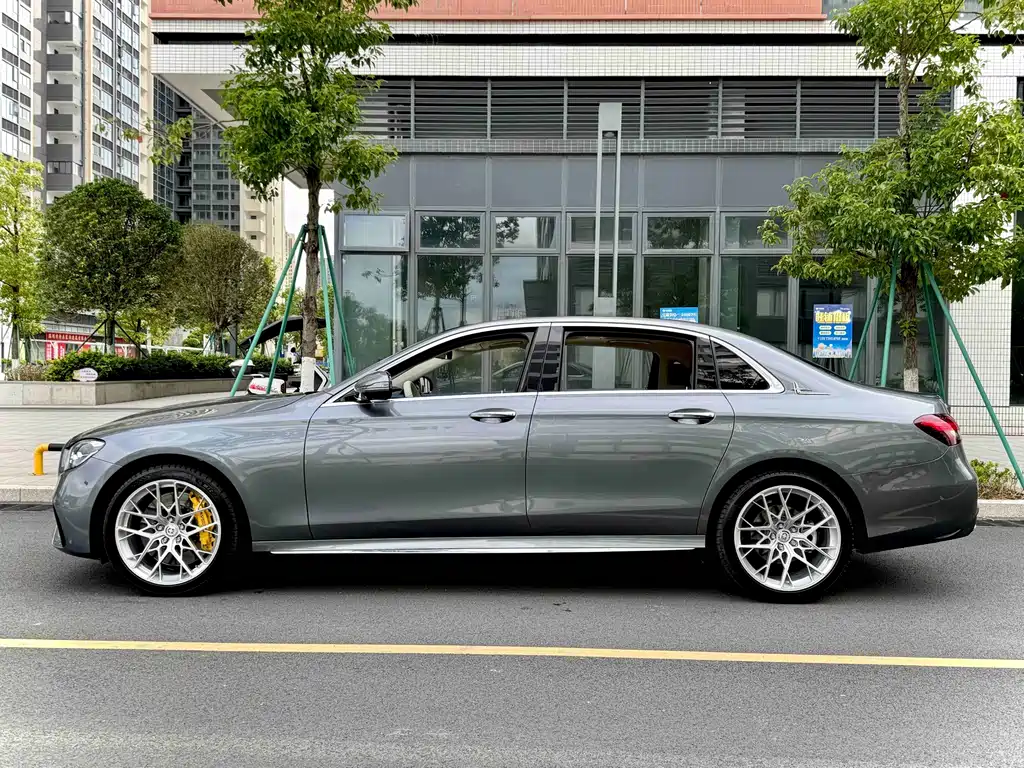 Mercedes-Benz E-Class 2021