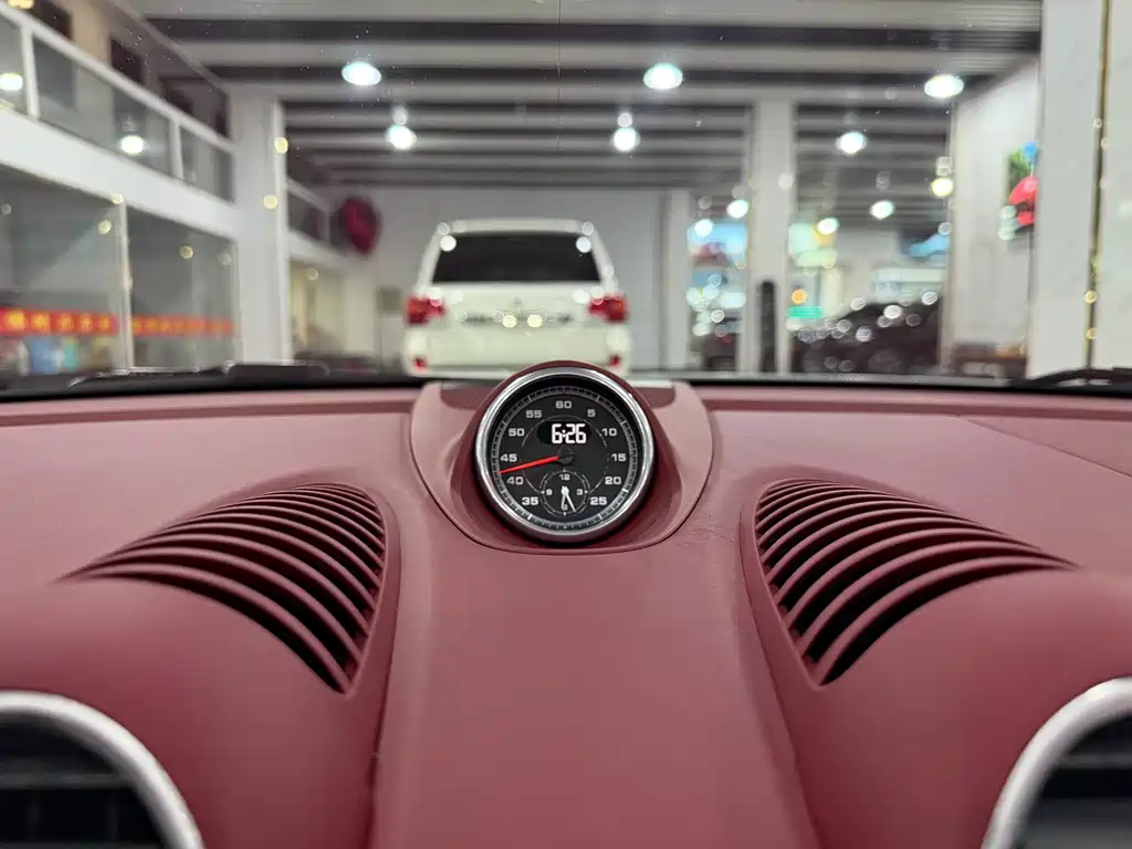 Porsche 718 2023 — фото 8