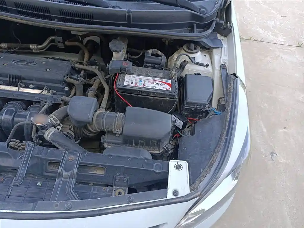 Hyundai Verna 2015 — фото 22