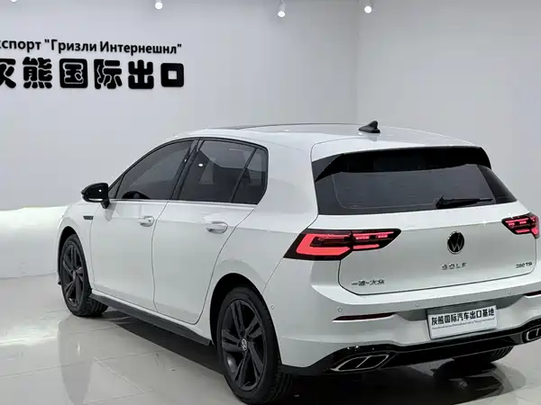 Volkswagen Golf 2024