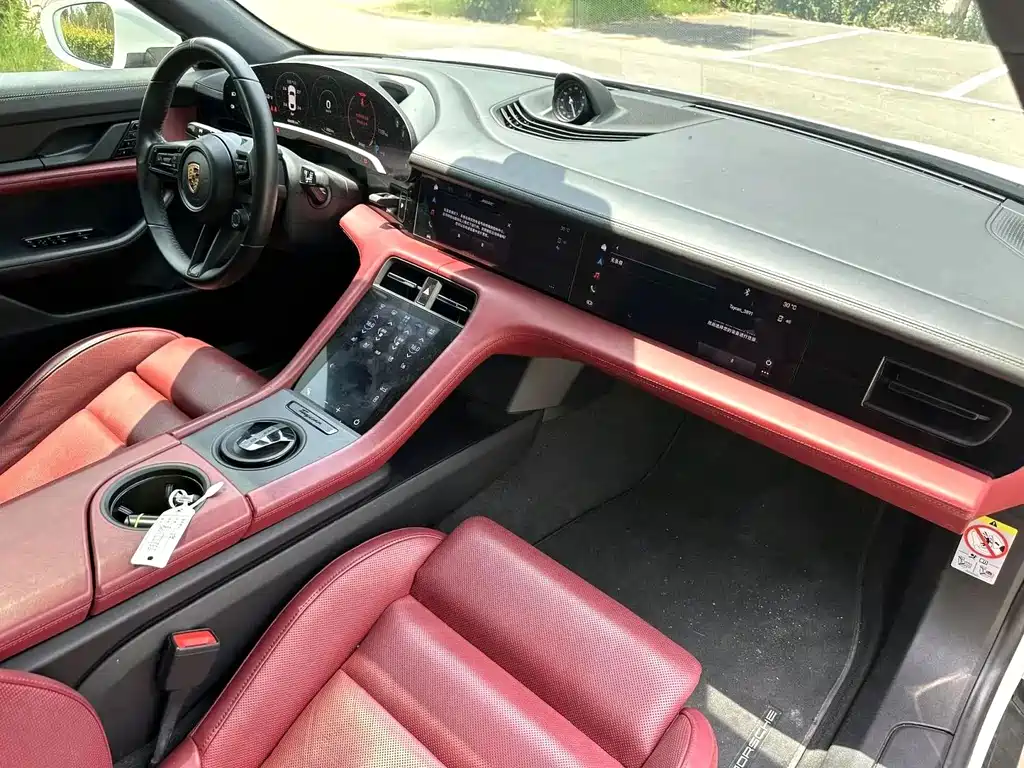 Porsche Taycan 2021 — фото 11