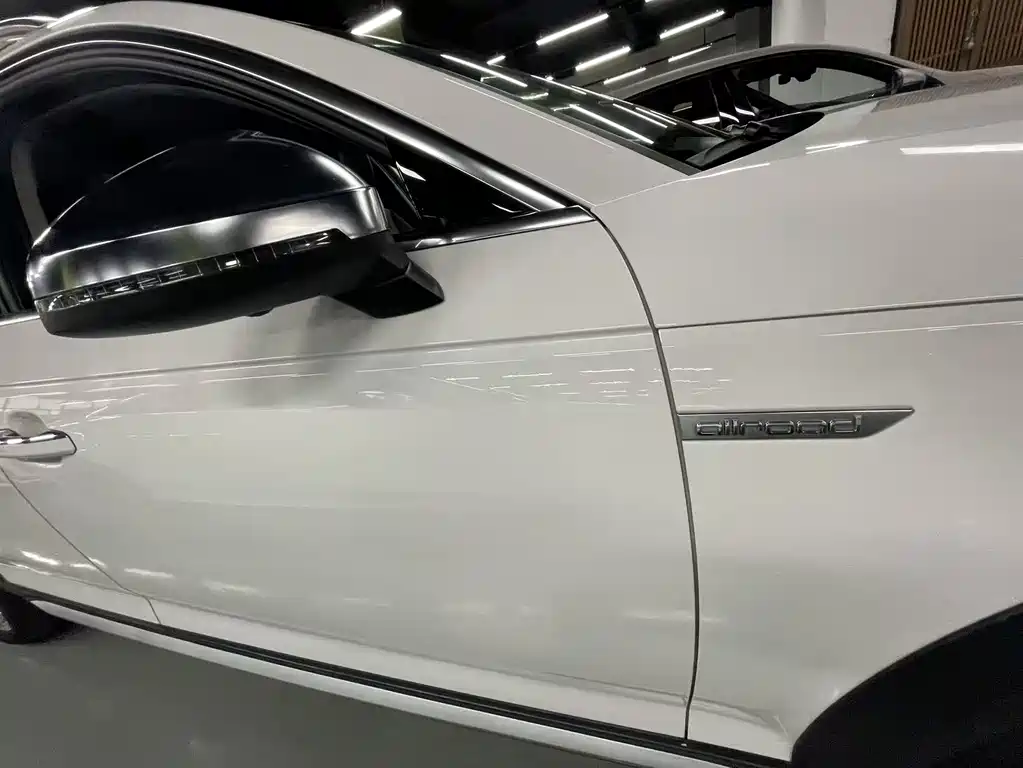 Audi A4 2018 — фото 12