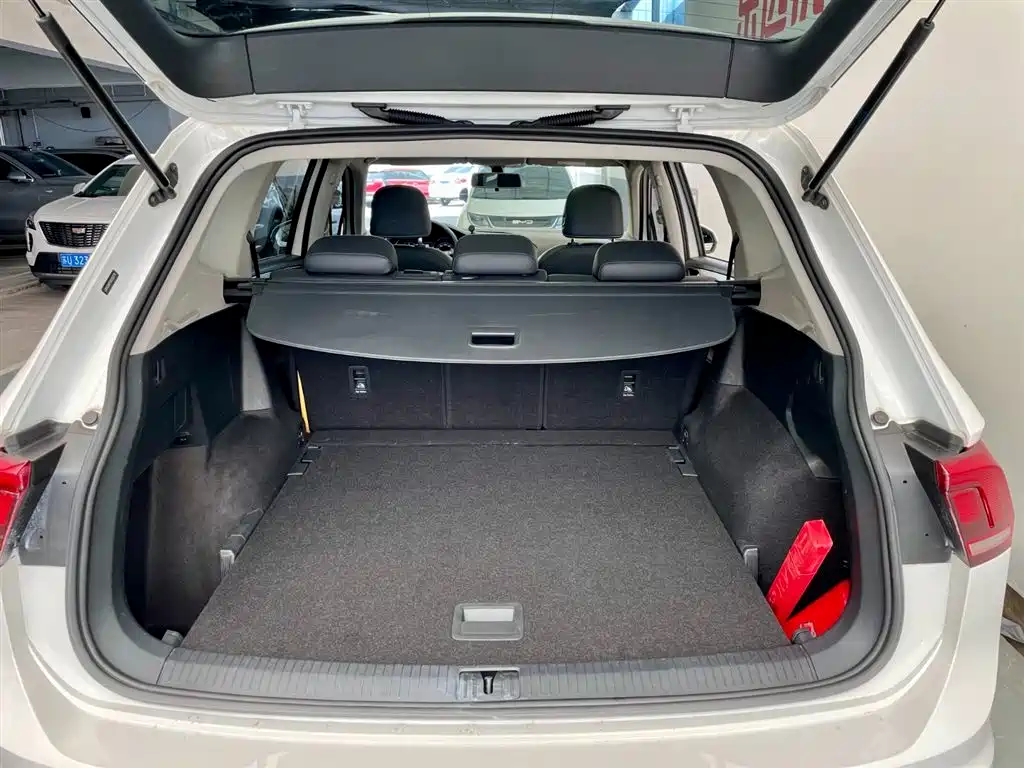Volkswagen Tiguan L 2019 — фото 18