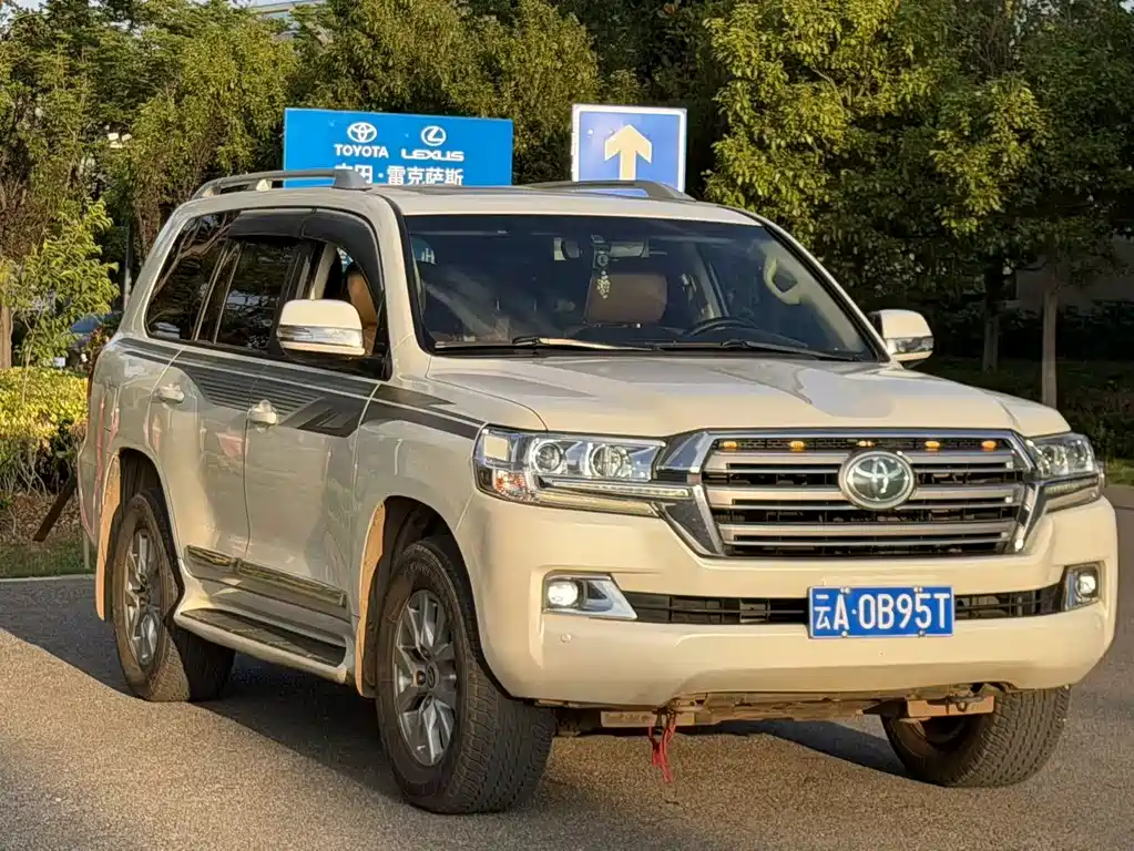 Toyota Land Cruiser 2018 — фото 2