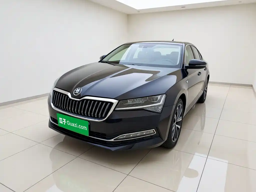 Skoda Superb 2024 — фото 1