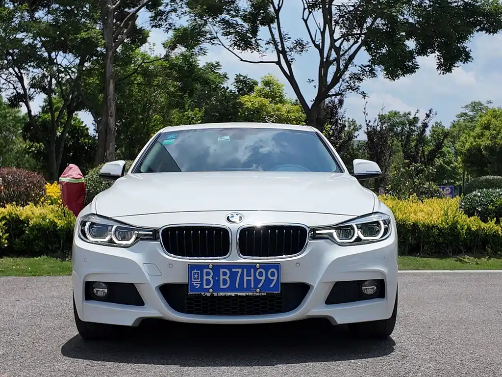 BMW 3 Series 2018 — фото 2
