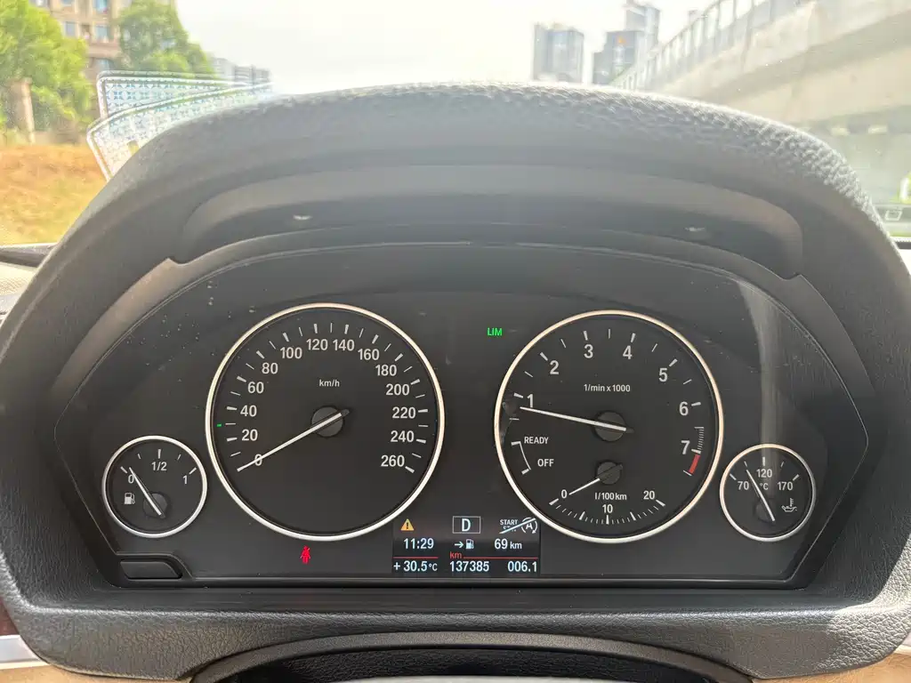 BMW 3 Series 2013 — фото 12