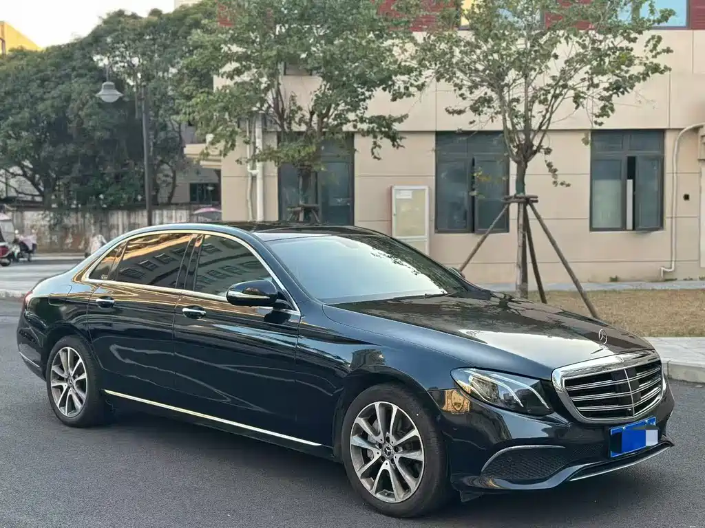 Mercedes-Benz E-Class 2018 — фото 3