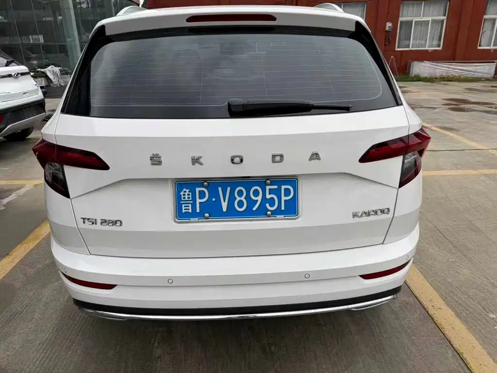 Skoda Karoq 2021 — фото 8