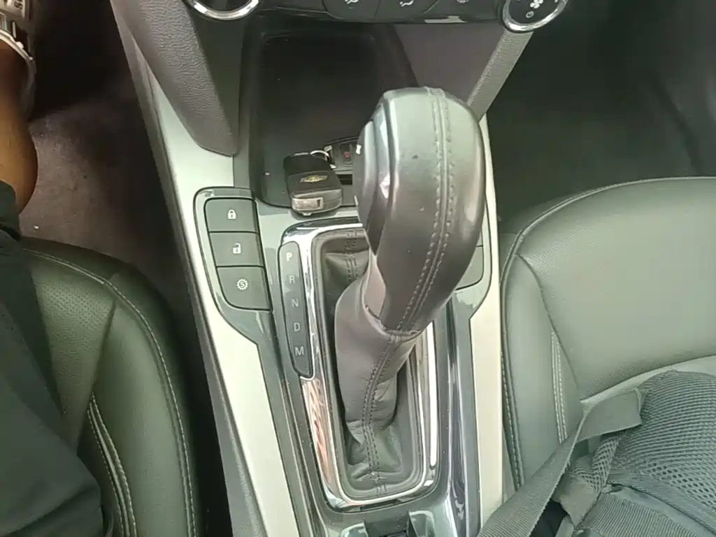 Chevrolet Malibu 2018 — фото 14