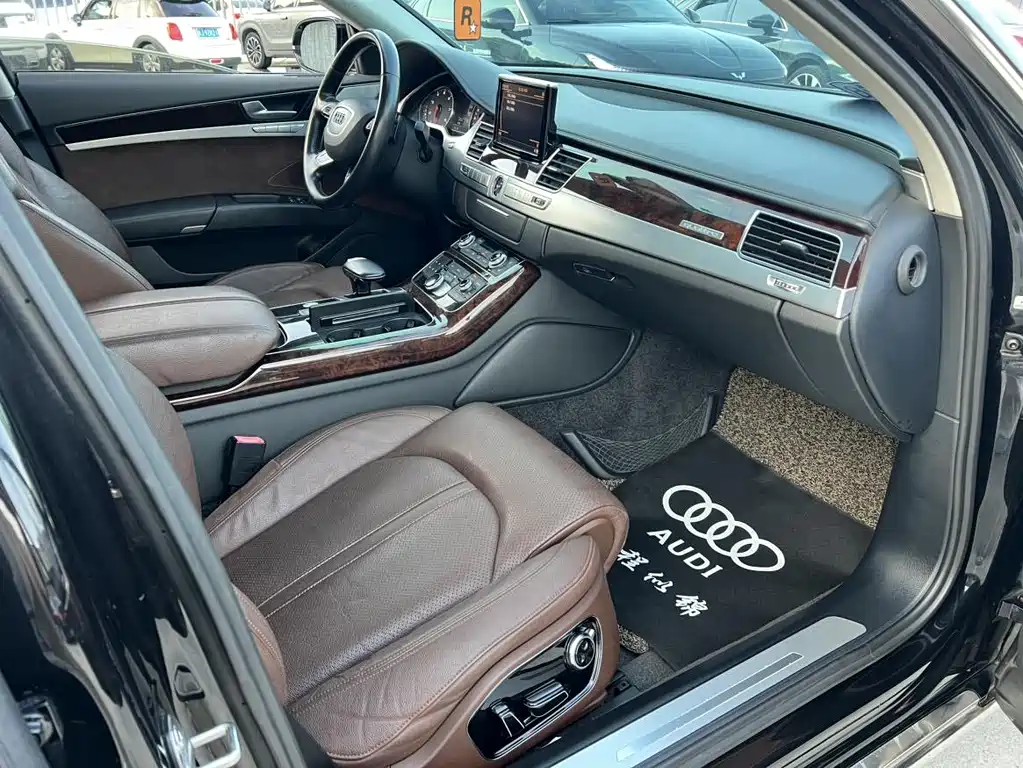 Audi A8 2014