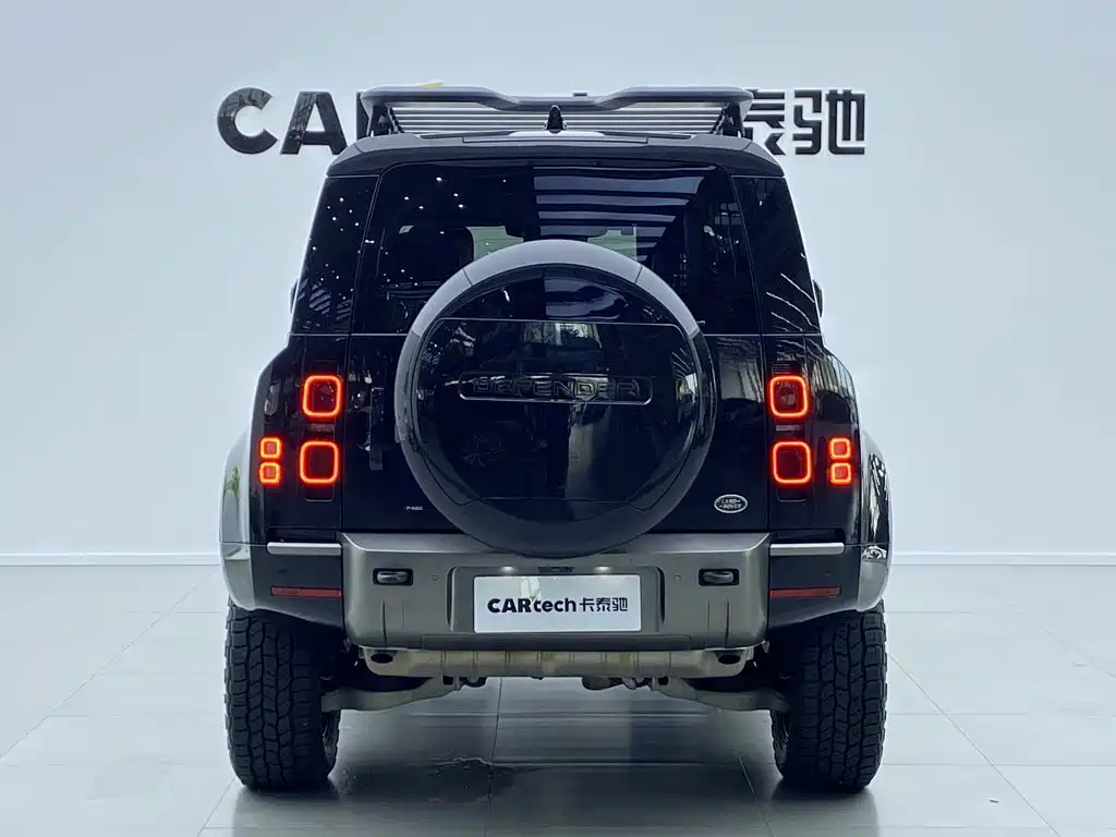 Land Rover Defender 2023 — фото 3