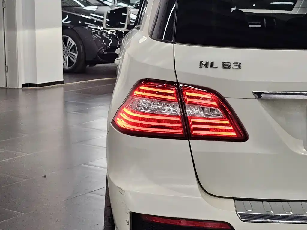Mercedes-Benz M-Class AMG 2013 — фото 4