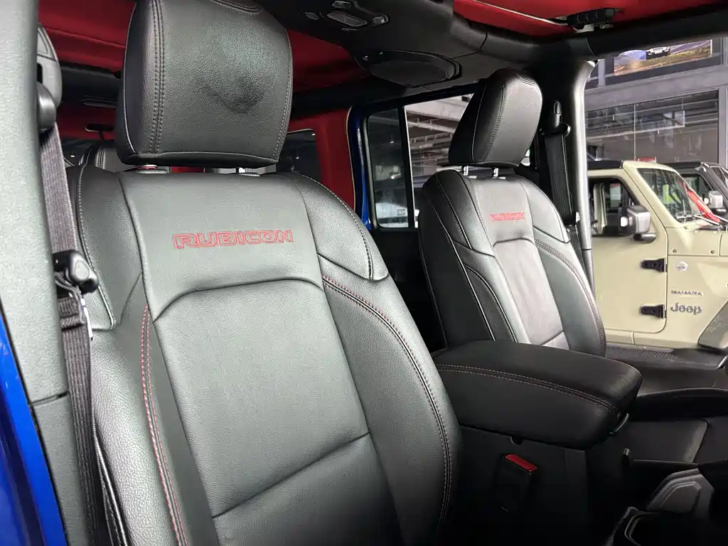 Jeep Wrangler 2020 — фото 17