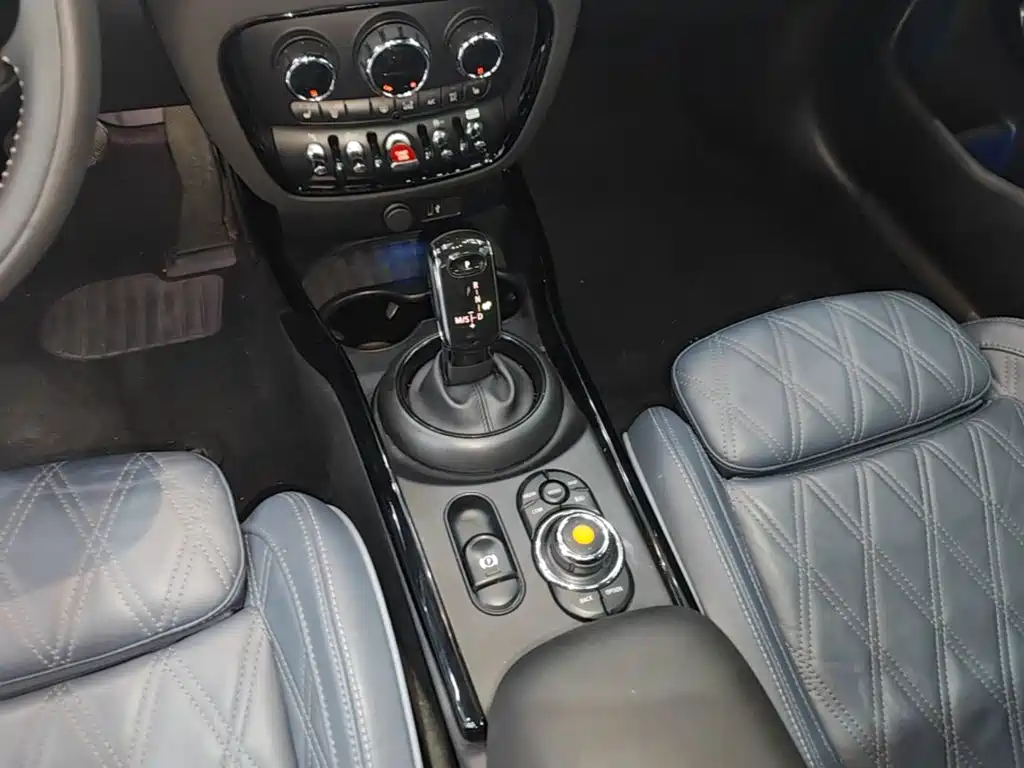 MINI Clubman 2021 — фото 14