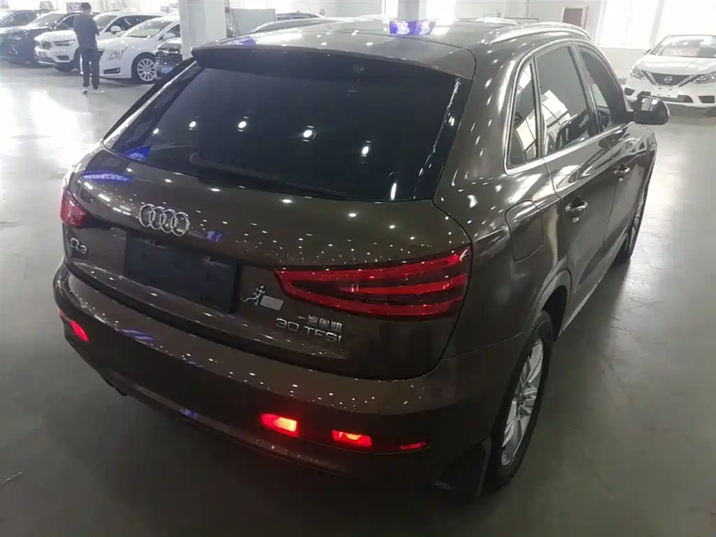 Audi Q3 2015 — фото 7