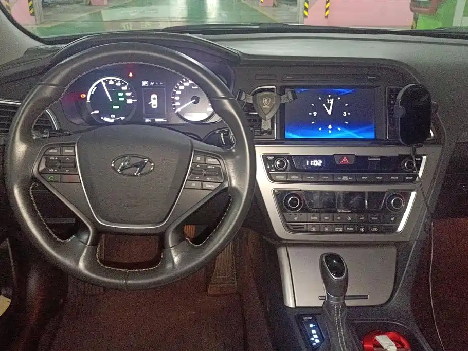 Hyundai Sonata 2016 — фото 12