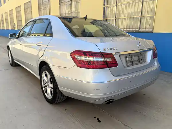 Mercedes-Benz E-Class 2011