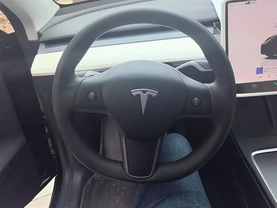 Tesla Model Y 2023 — фото 15