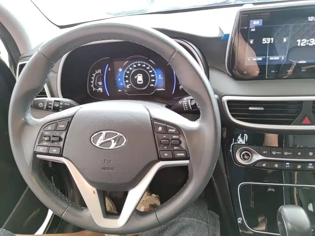 Hyundai Tucson 2019 — фото 11