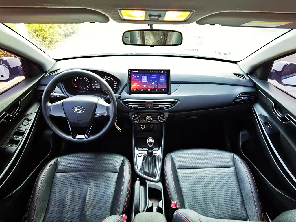 Hyundai Elantra 2022 — фото 8