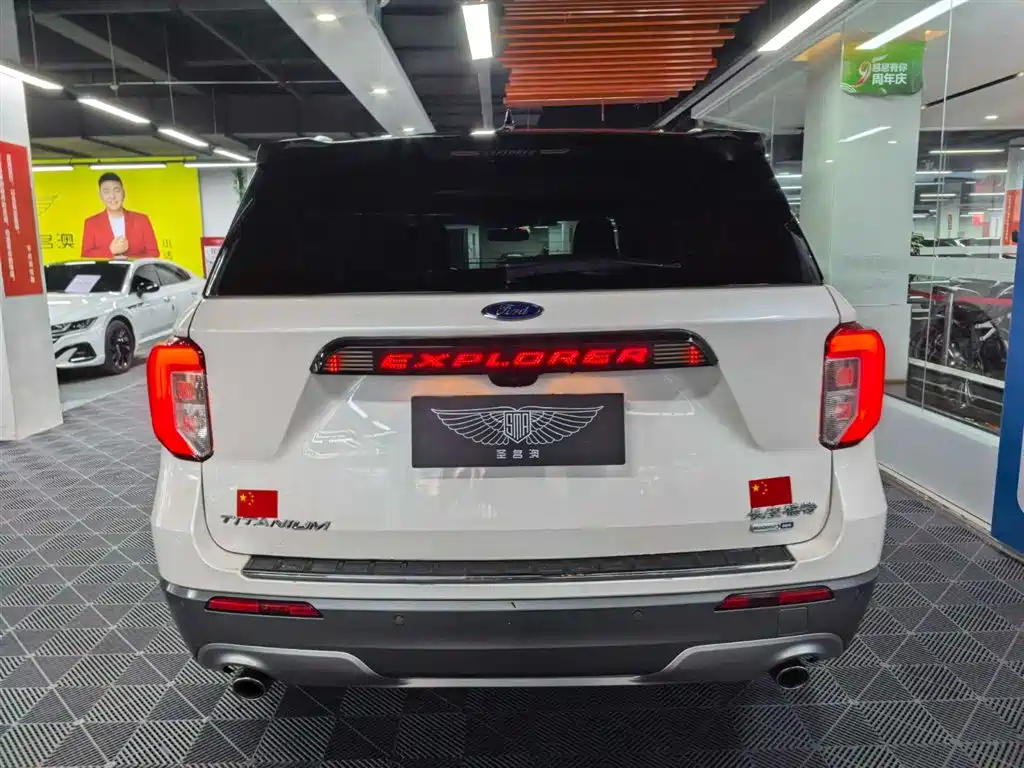 Ford Explorer 2021 — фото 15