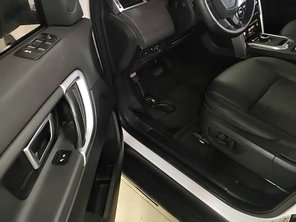 Land Rover Discovery Sport 2019 — фото 16