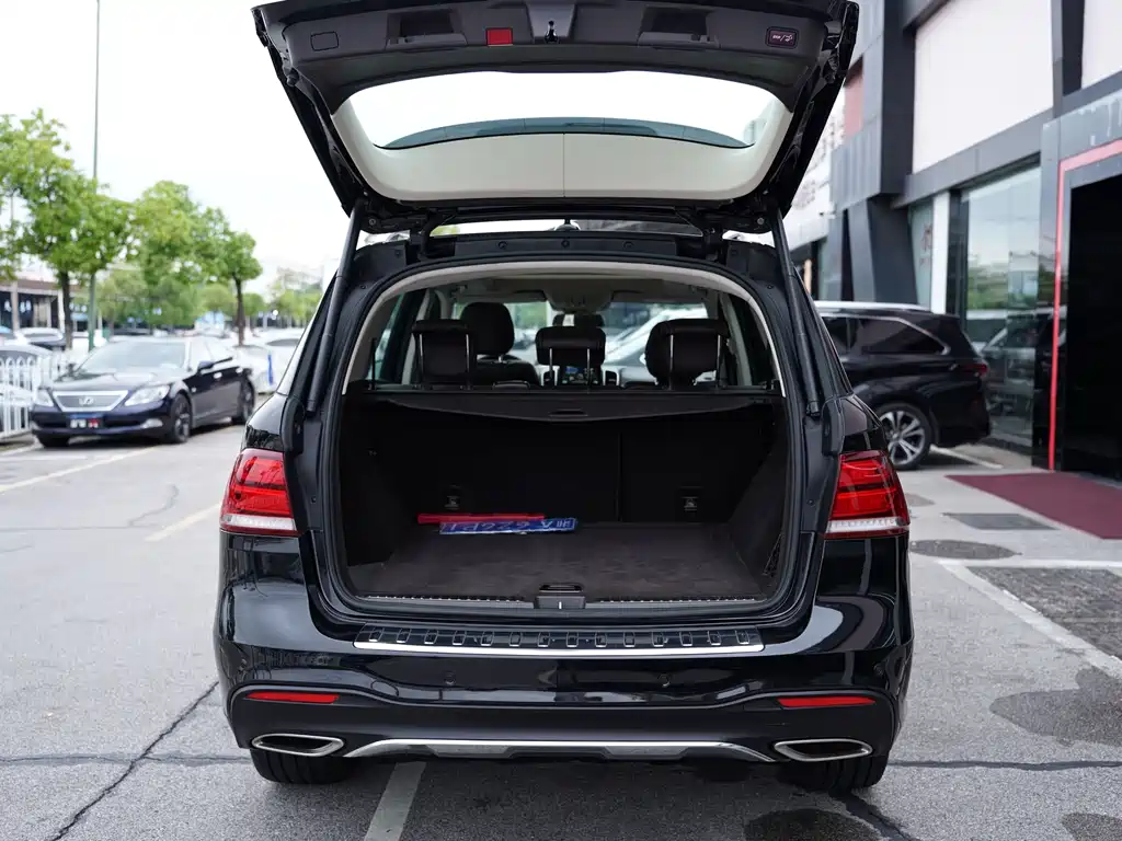 Mercedes-Benz GLE 2017 — фото 13