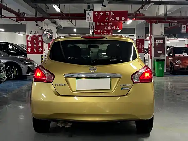 Nissan Tiida 2013