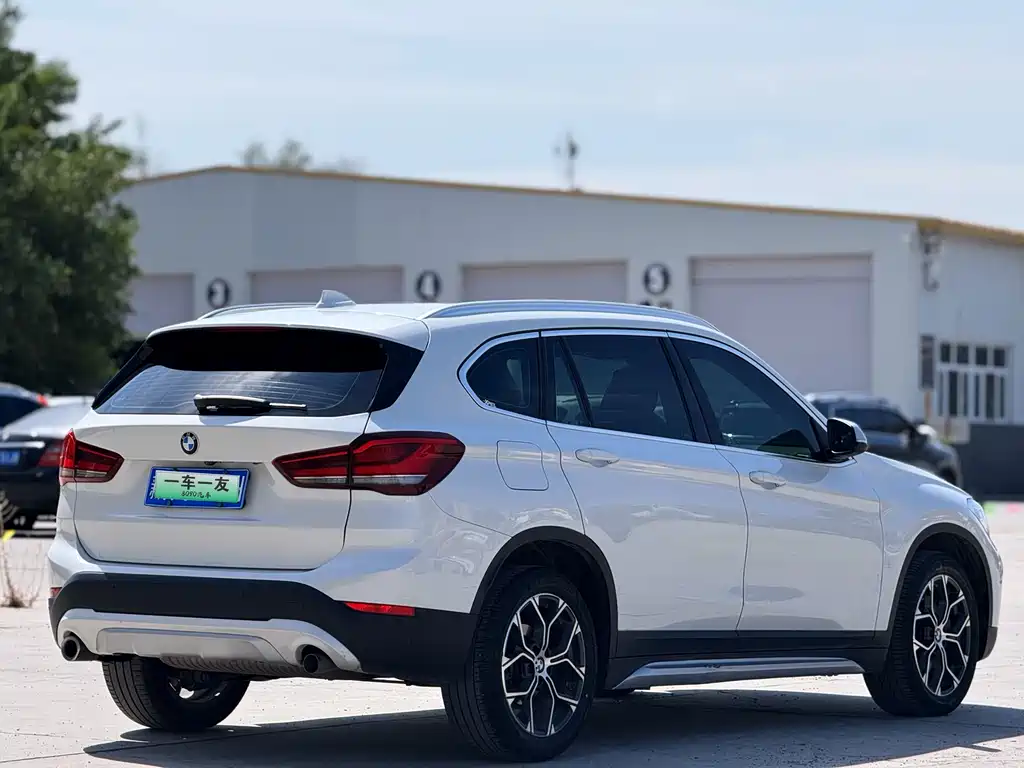 BMW X1 2021 — фото 9
