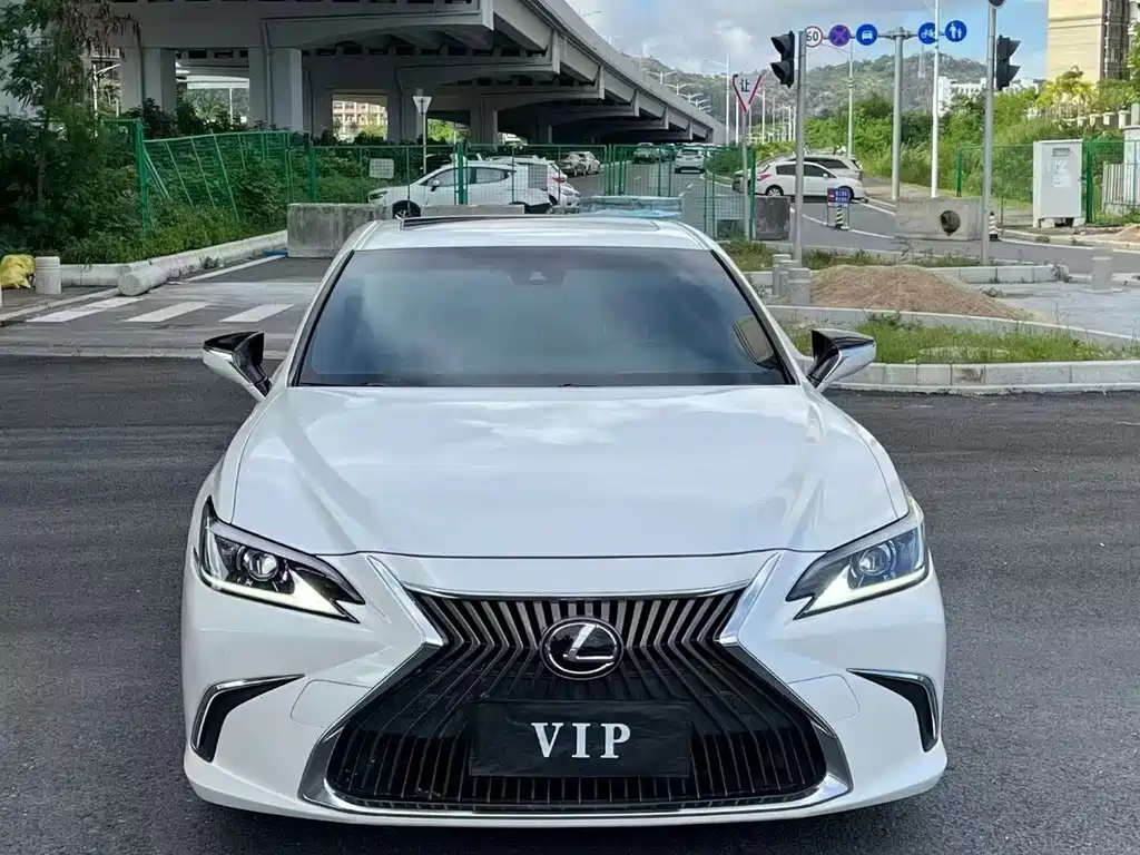 Lexus ES 2021 — фото 2