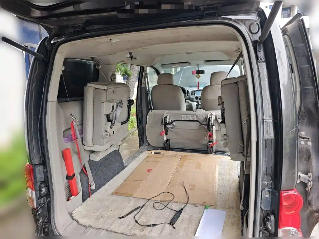 Nissan NV200 2014 — фото 10