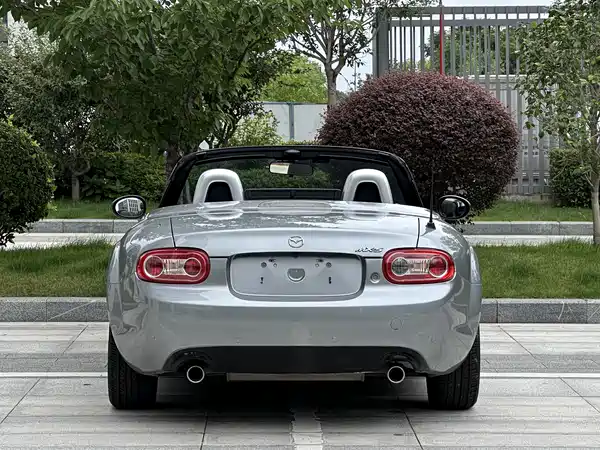 Mazda MX-5 2010