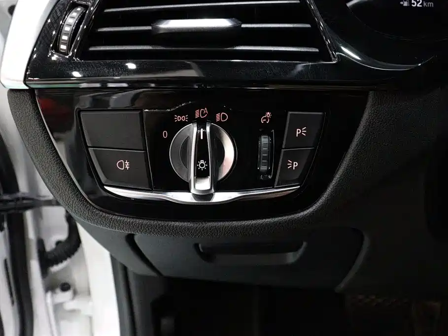 BMW 5 Series 2021 — фото 17