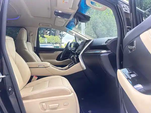 Toyota Alphard 2022