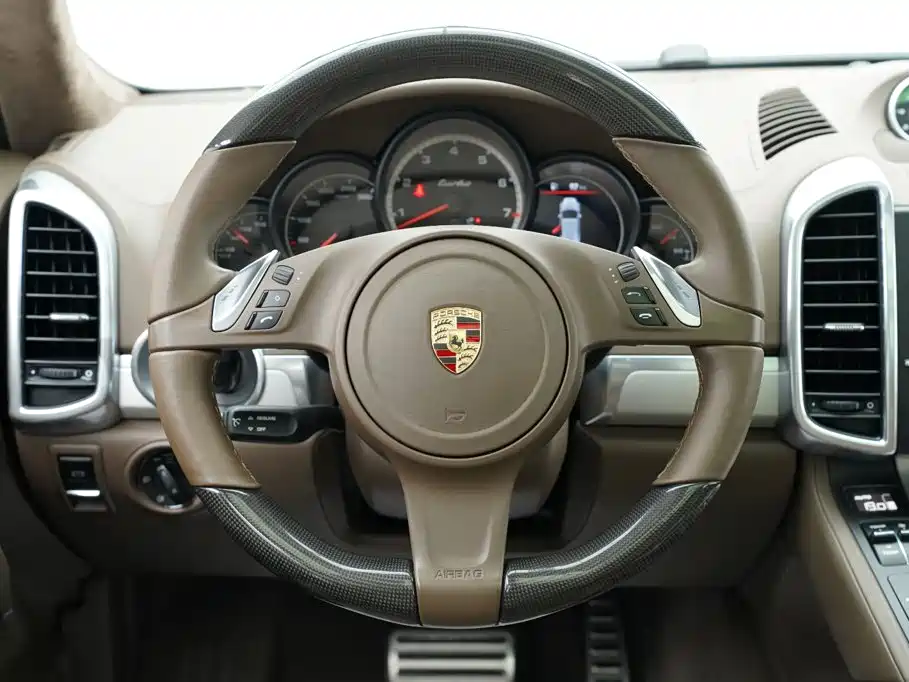 Porsche Cayenne 2013 — фото 19