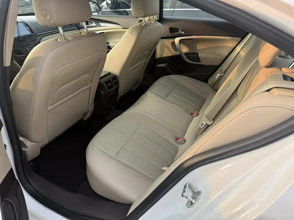 Buick Regal 2015 — фото 13