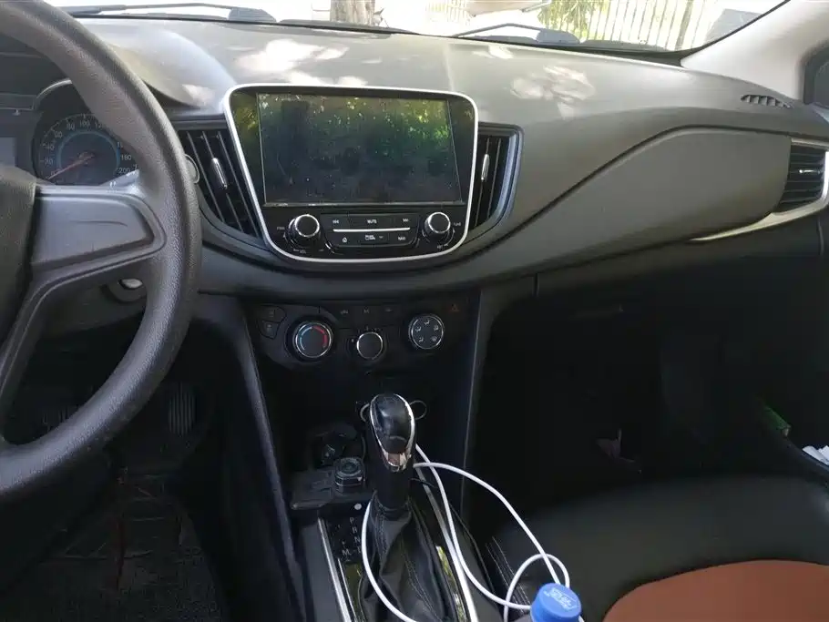 Chevrolet Cavalier 2018 — фото 13