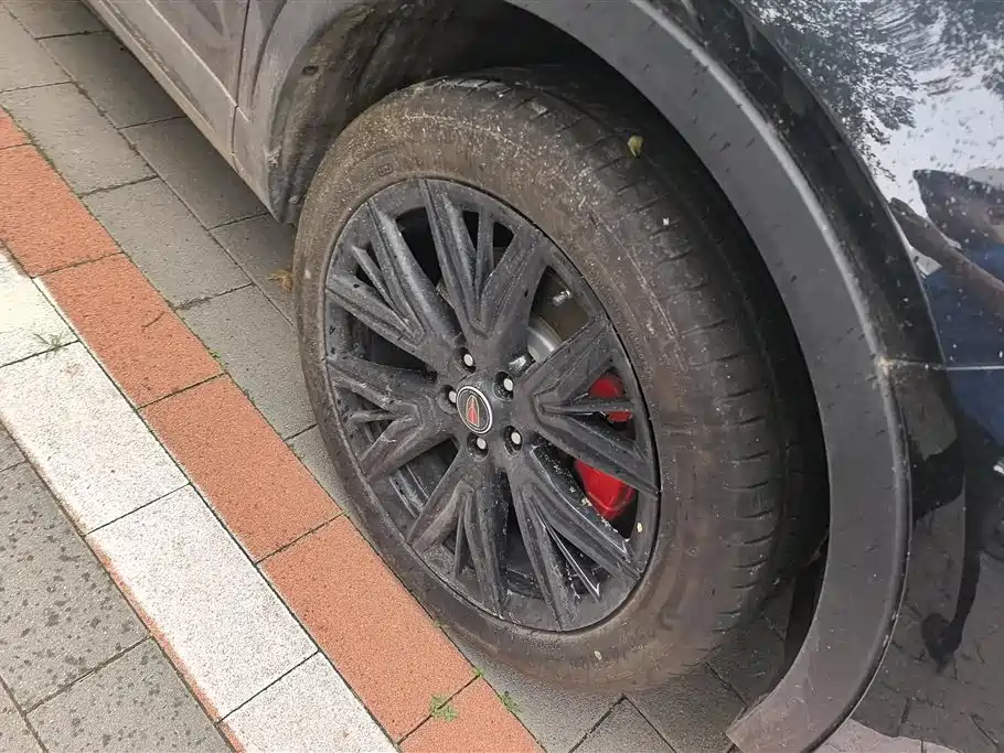 Hongqi HS5 2025