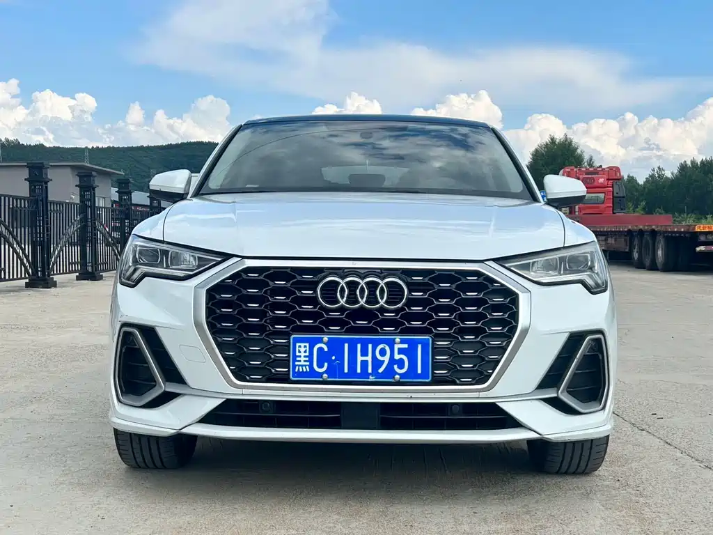 Audi Q3 Sportback 2022 — фото 2