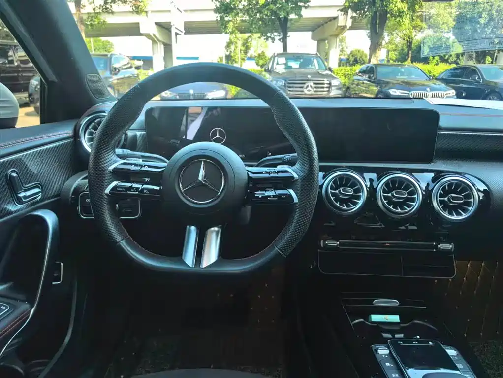 Mercedes-Benz A-Class 2023 — фото 11