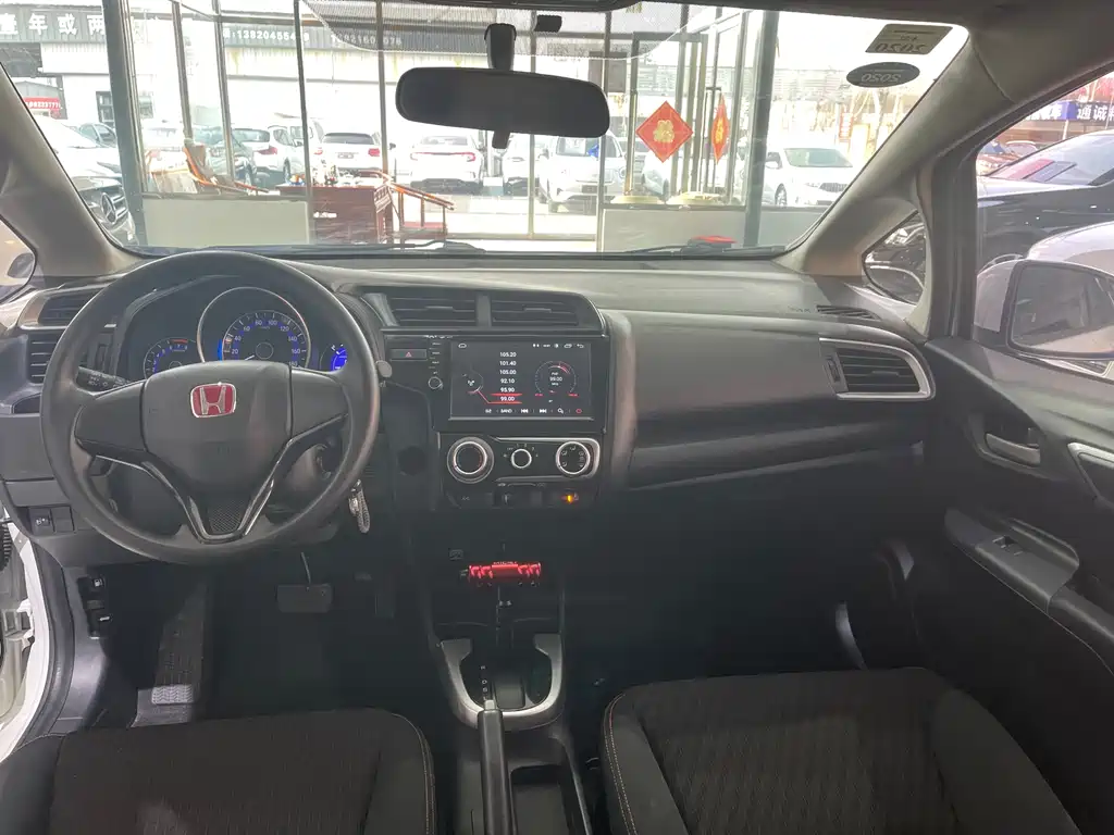 Honda Fit 2018 — фото 6