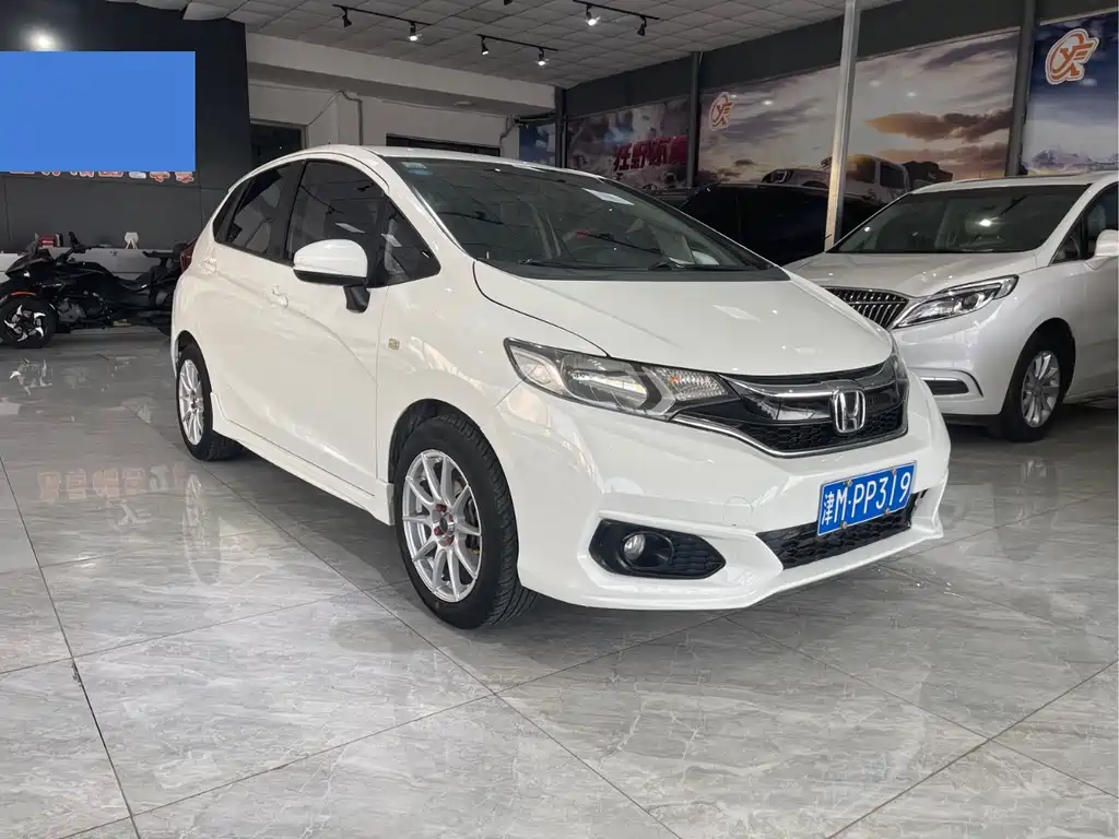 Honda Fit 2018 — фото 3