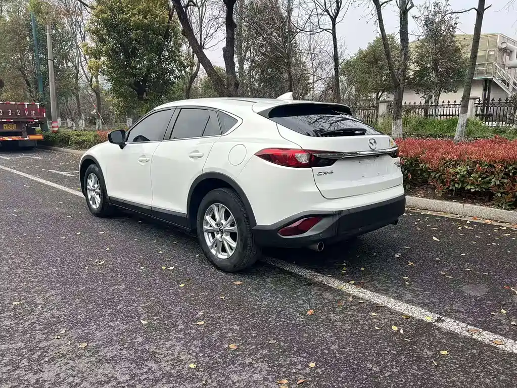 Mazda CX-4 2018 — фото 5