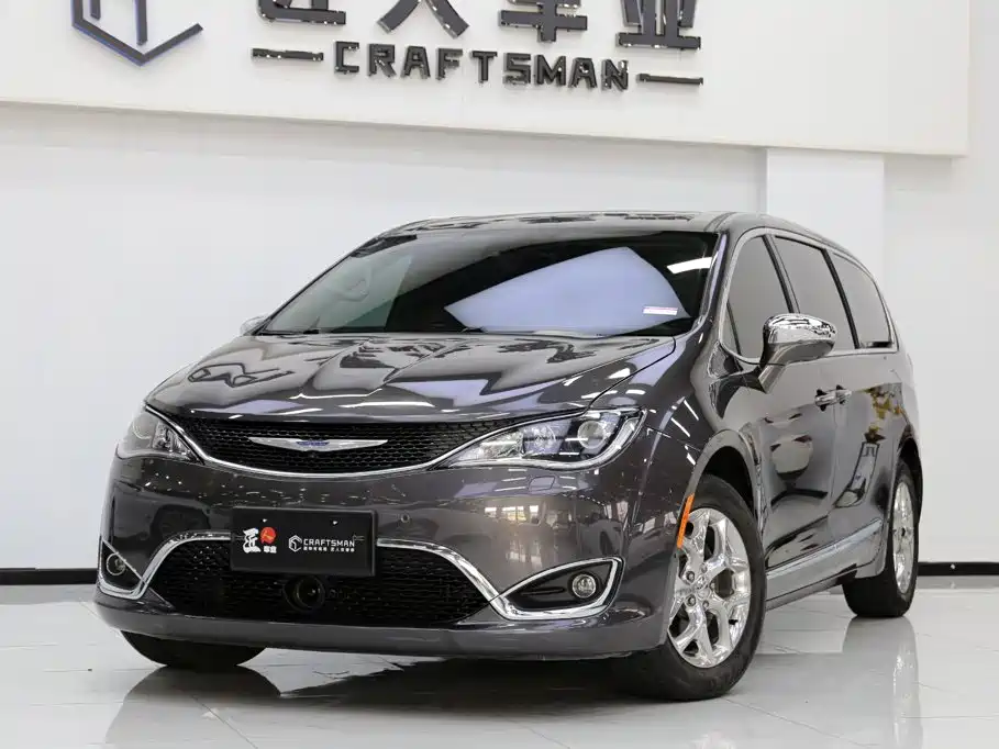 Chrysler Grand Voyager 2019 — фото 2