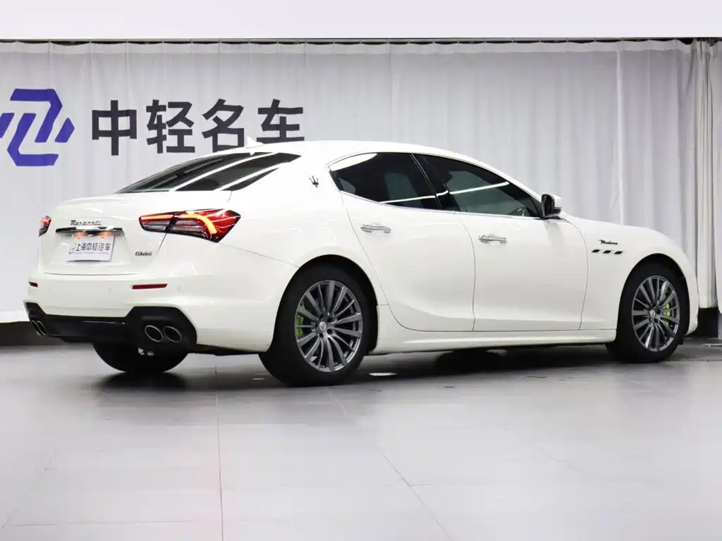 Maserati Ghibli 2023 — фото 3