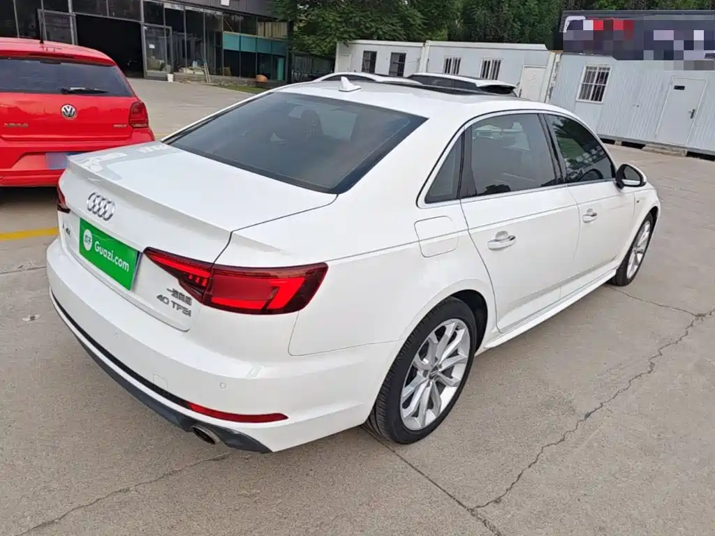 Audi A4L 2018