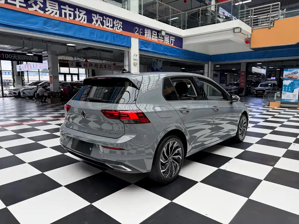 Volkswagen Golf 2022